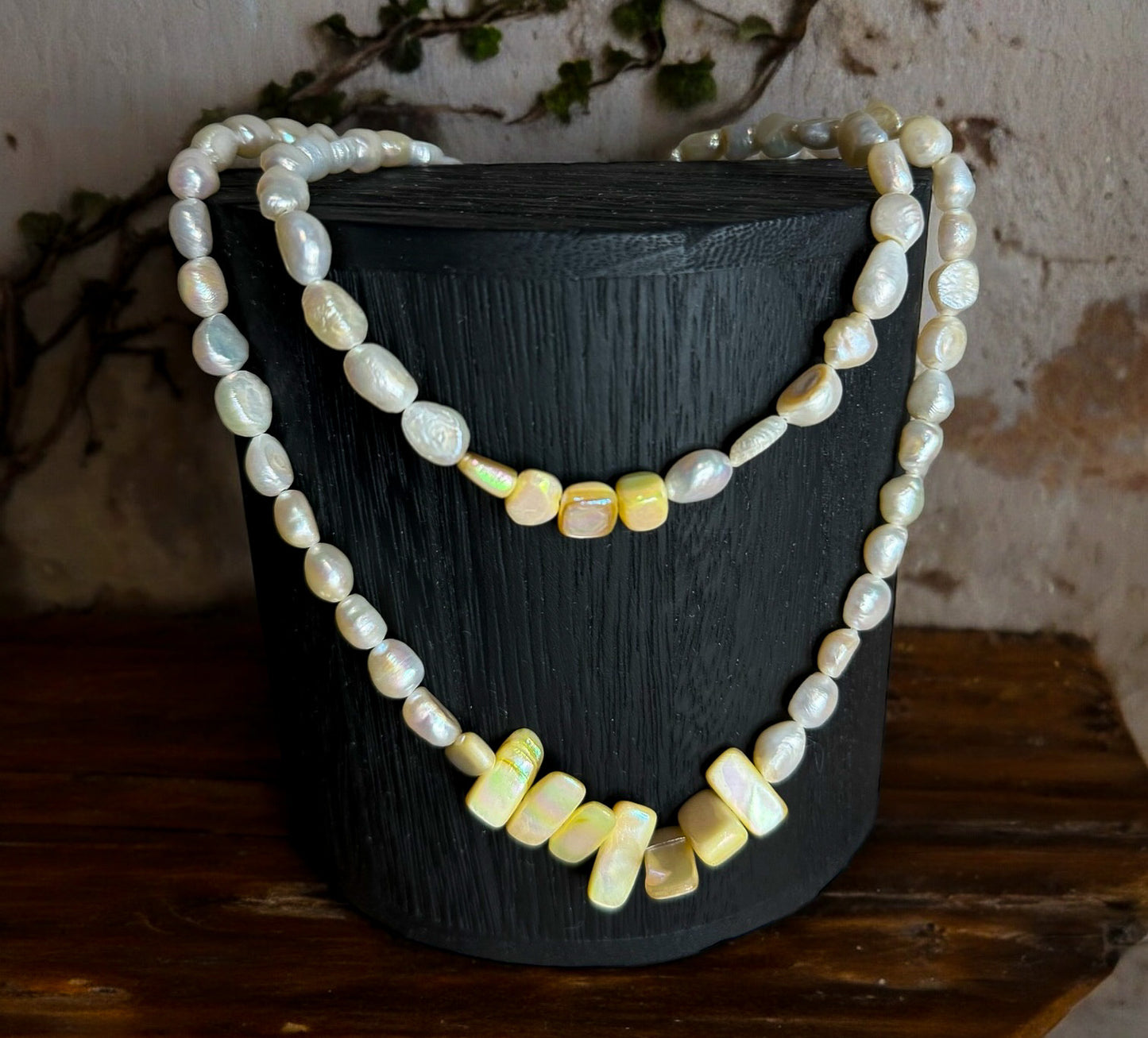 Collar en perlas blancas (niñas)