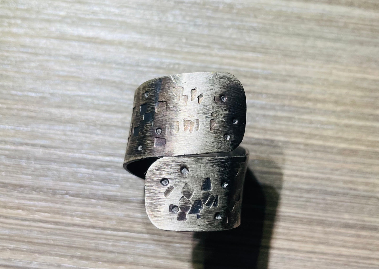 Sortija en metal ajustable